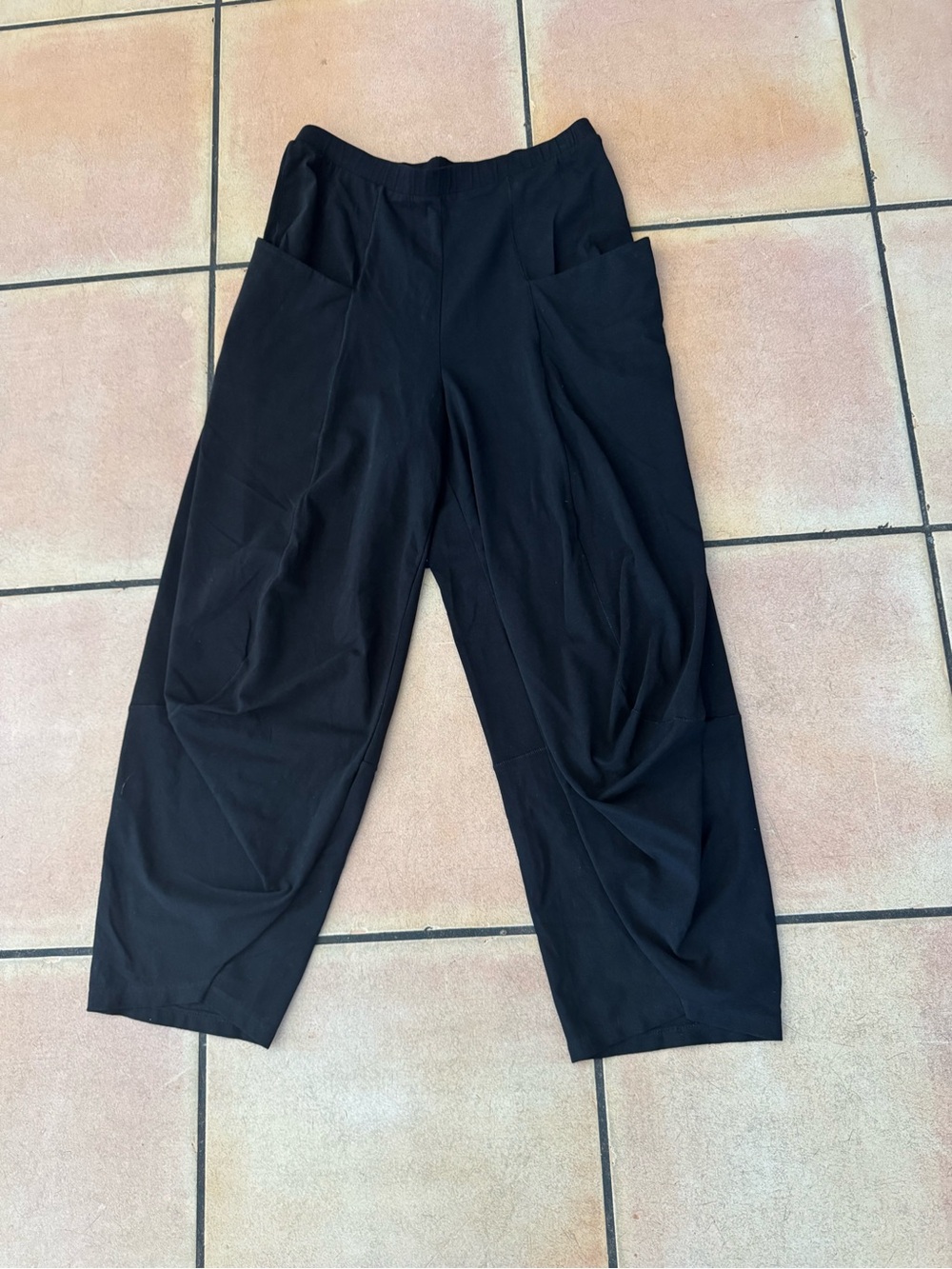 Matthildur Black Relaxed Wide-Leg Pants taper down with Front Pockets